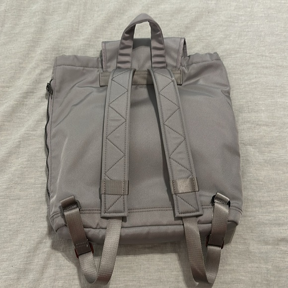 Lululemon carry onward rucksack - Picture 6 of 6